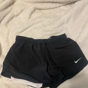NIKE Women’s S Shorts Dri-FIT